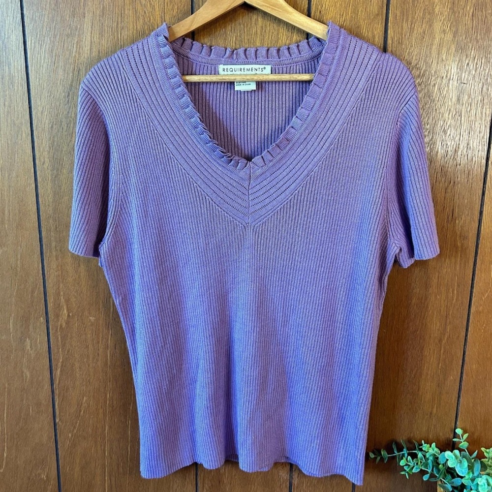 Vintage Requirements Purple Ribbed‎ Knit V Neck Short Sleeve Ruffle Cottage